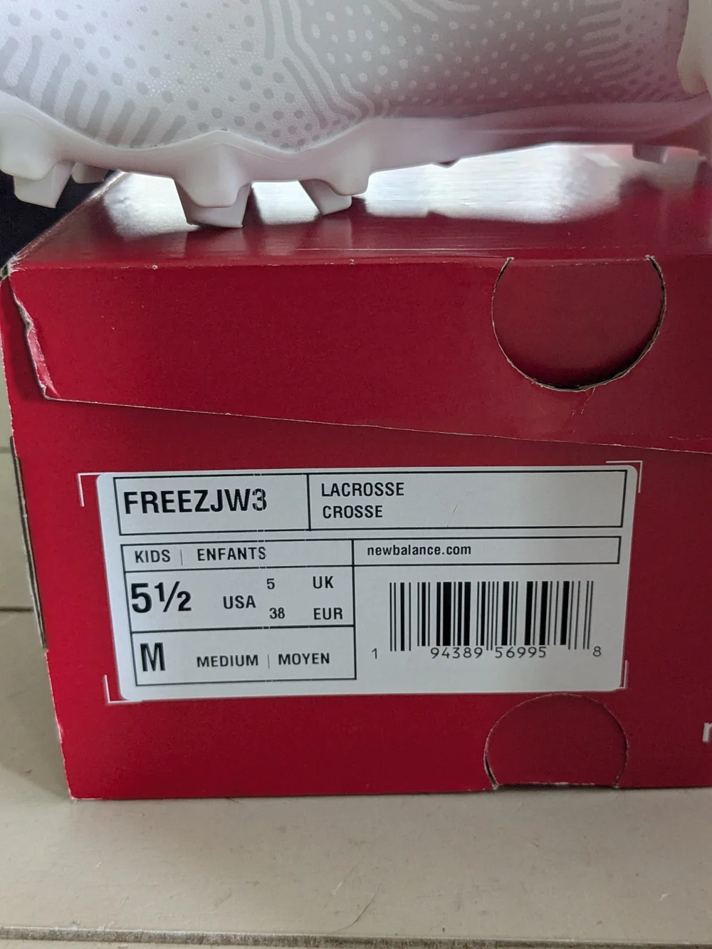 BRAND NEW: YOUTH: New Balance Freeze V3 Jr White Lacrosse Cleat - Size 5.5
